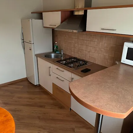 Center Apartment *